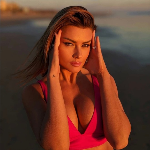 Meet your Posher, Ash - Picture 4 of 16